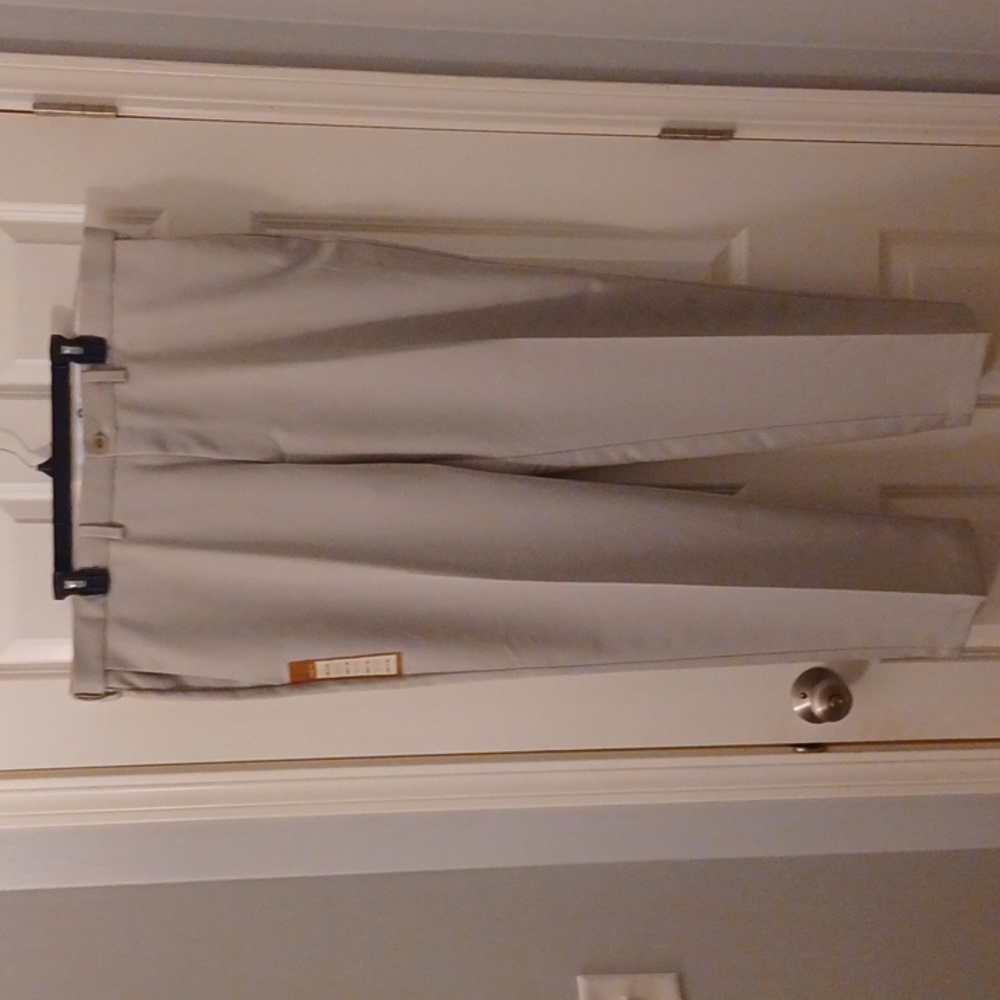 Haggar Clothing Khaki pants, 42W 30L, gray